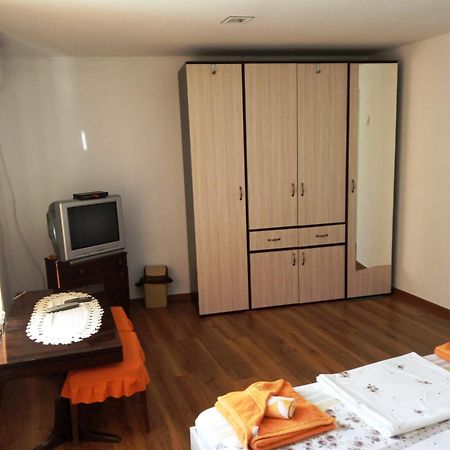 Divna Guest House Κρουσούνα Εξωτερικό φωτογραφία
