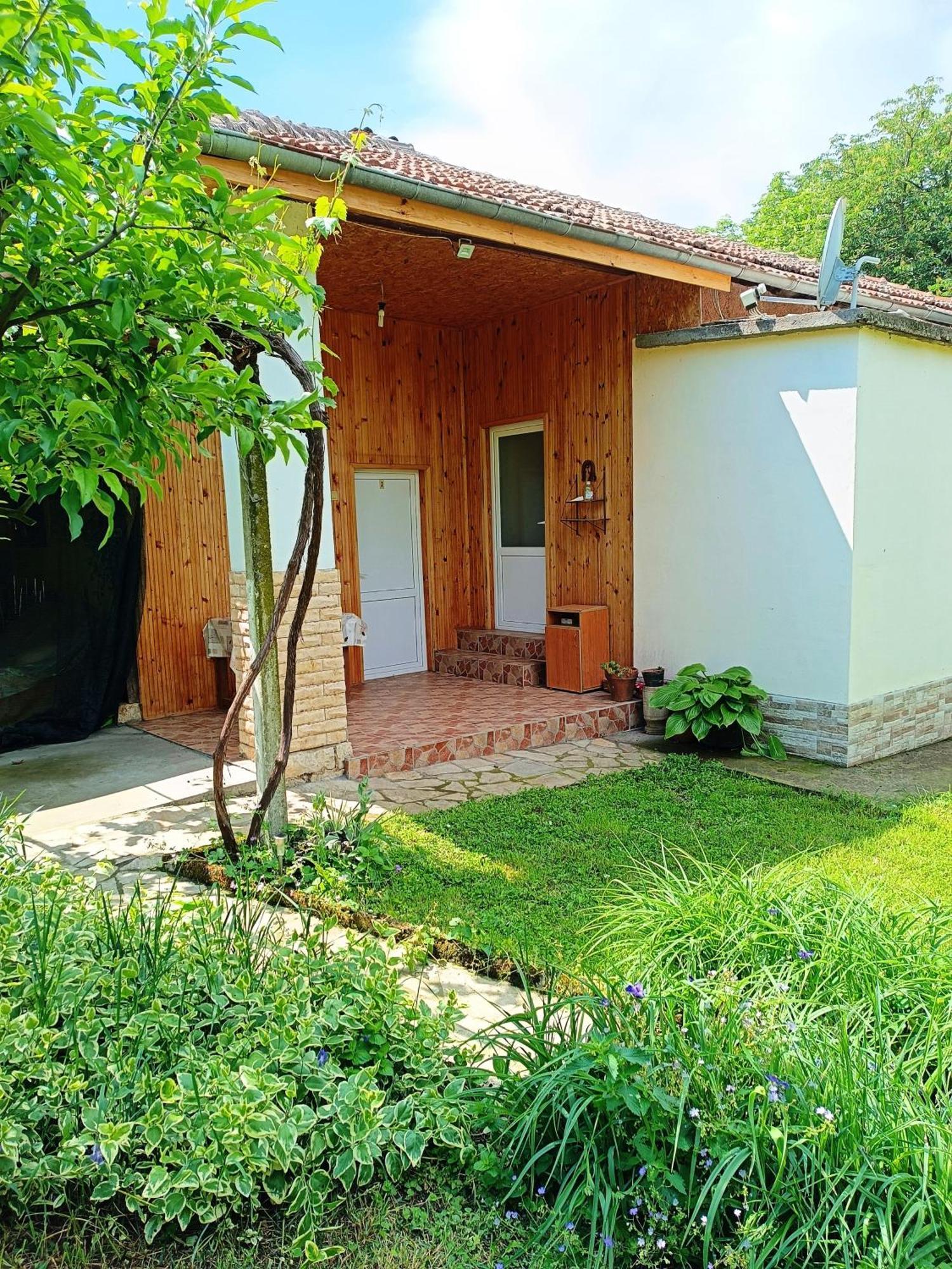 Divna Guest House Κρουσούνα Εξωτερικό φωτογραφία